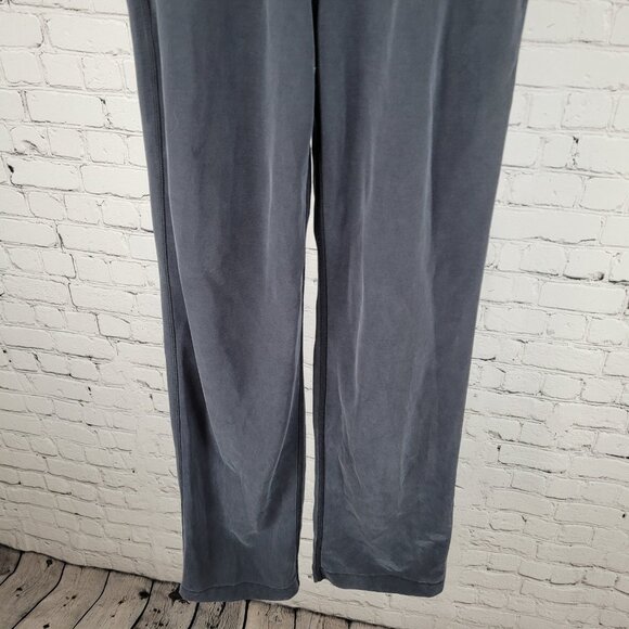 Lululemon Grey Soft Mid Rise Straight Leg Athleisure Pants Size 0 (22x28) - Picture 5 of 12